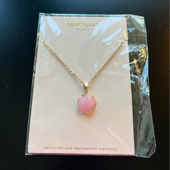 Brand New Sanctuary Project | Rose quartz necklace - Picture 3 of 4